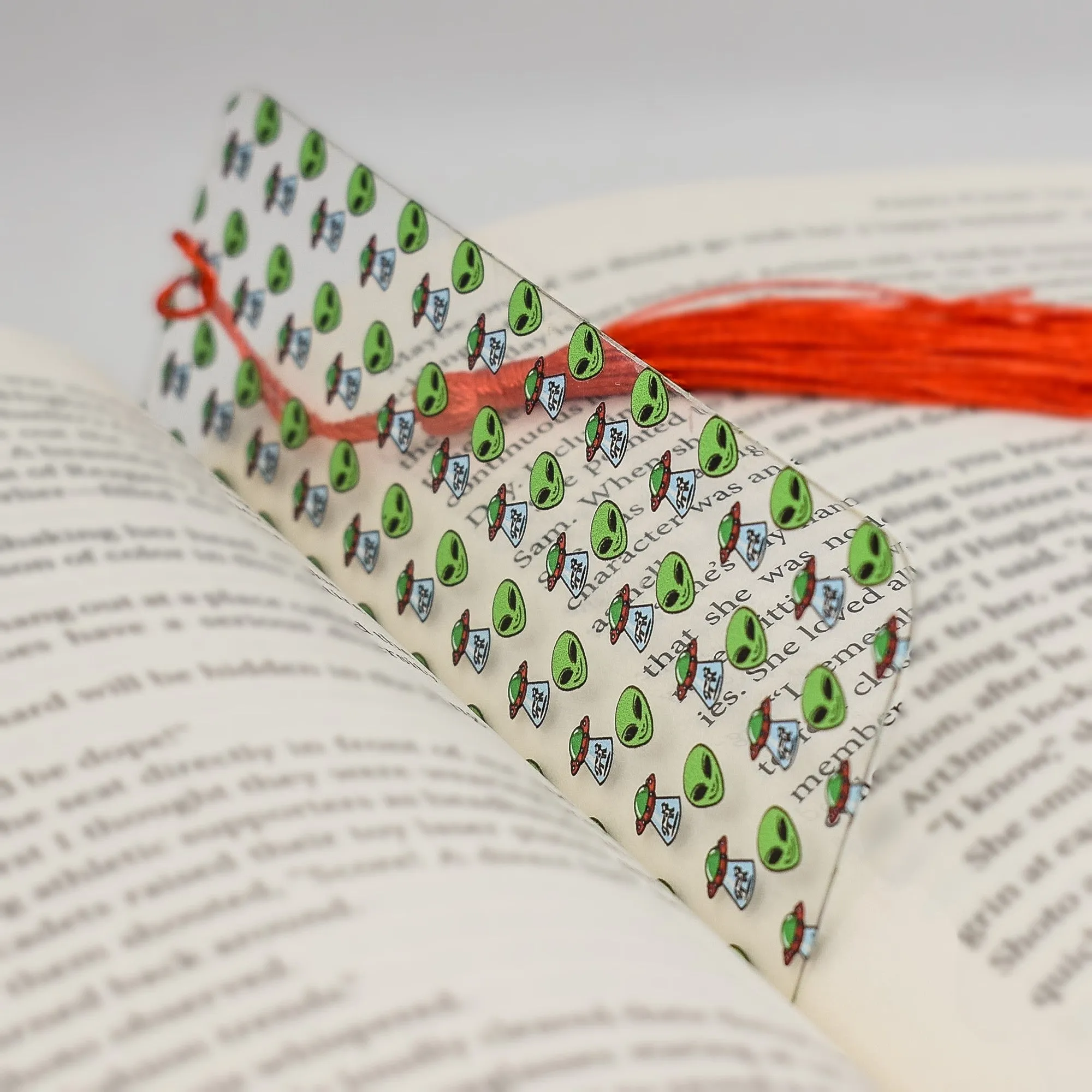 Alien Bookmark