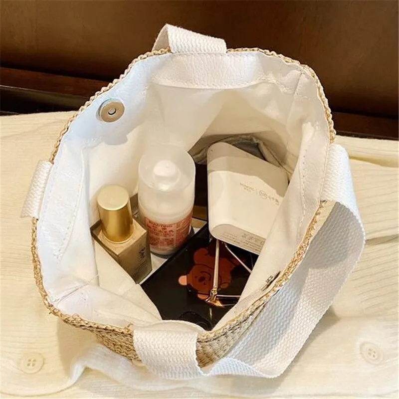 Elegant Ladies Straw Bags