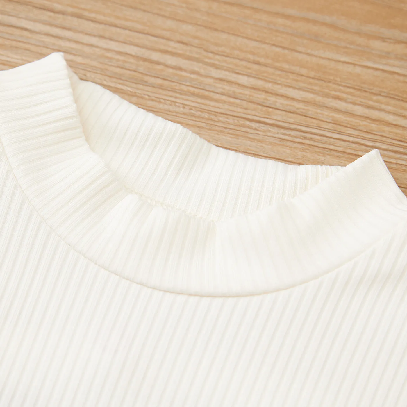 Kid Girl Textured Long Puff-sleeve Mock Neck Solid Color Tee