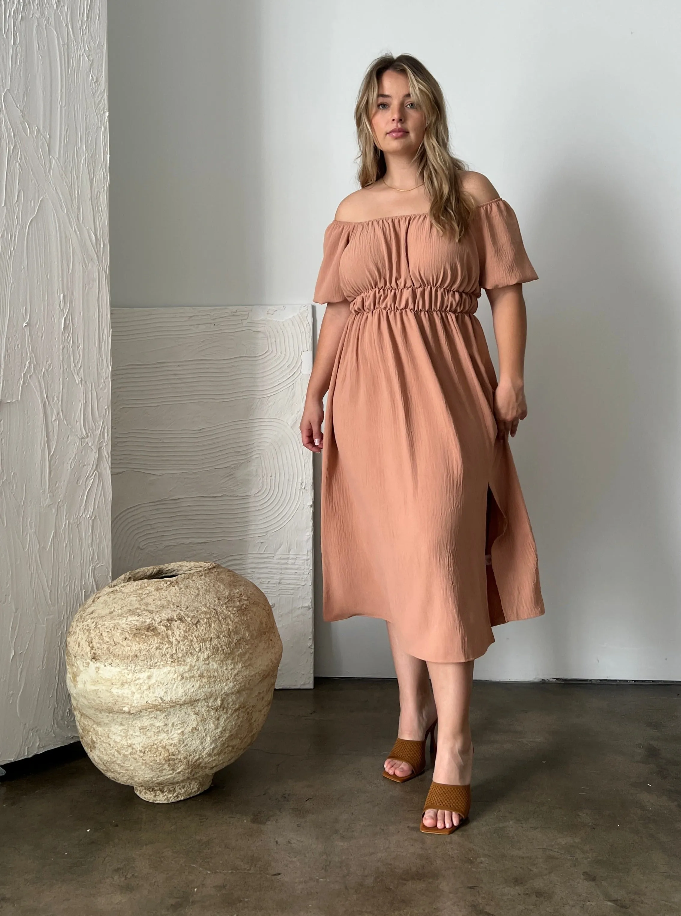 Plus Size Puff Sleeve Midi Dress