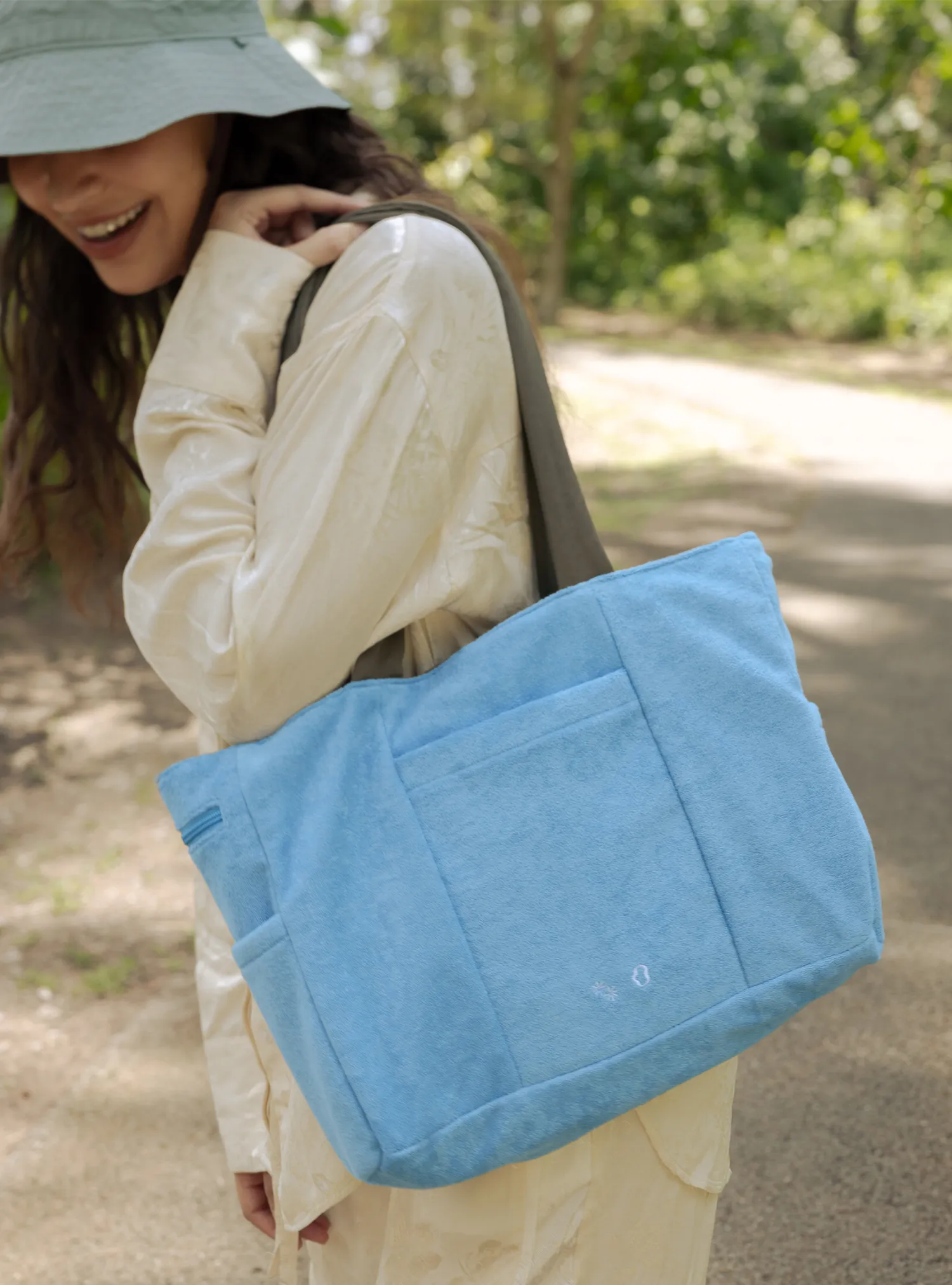 Reversible Multi-Pocket Tote (Husk)